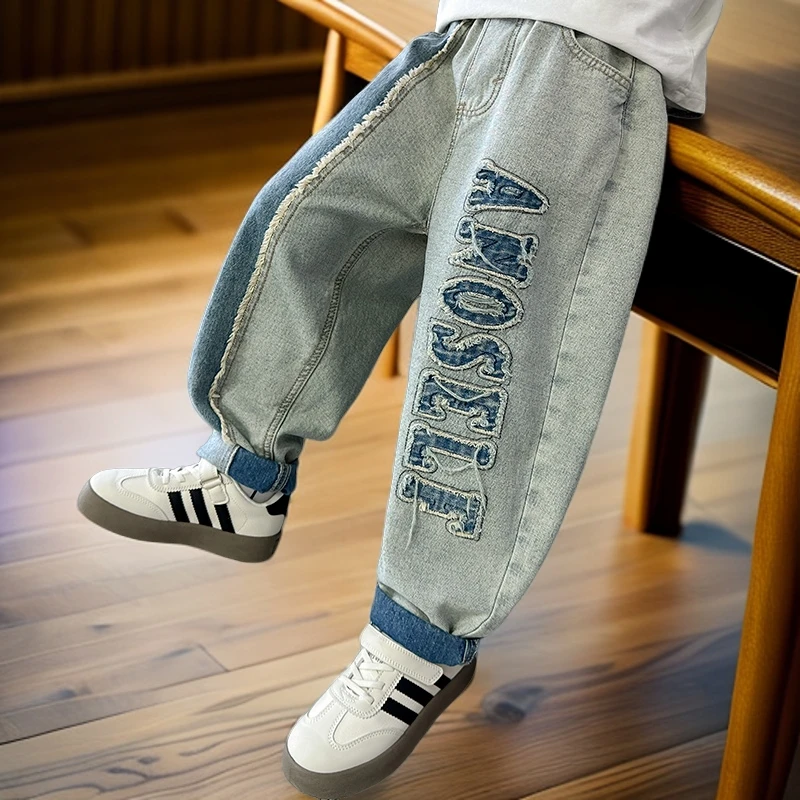 男童牛仔裤2024秋季新款中大童休闲韩版百搭炸街儿童宽松刺绣裤子