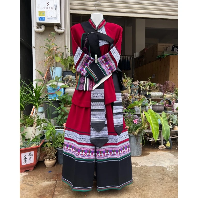云贵川云南少数民族服饰套装石林阿诗玛礼服旅拍服彝族演出服套装