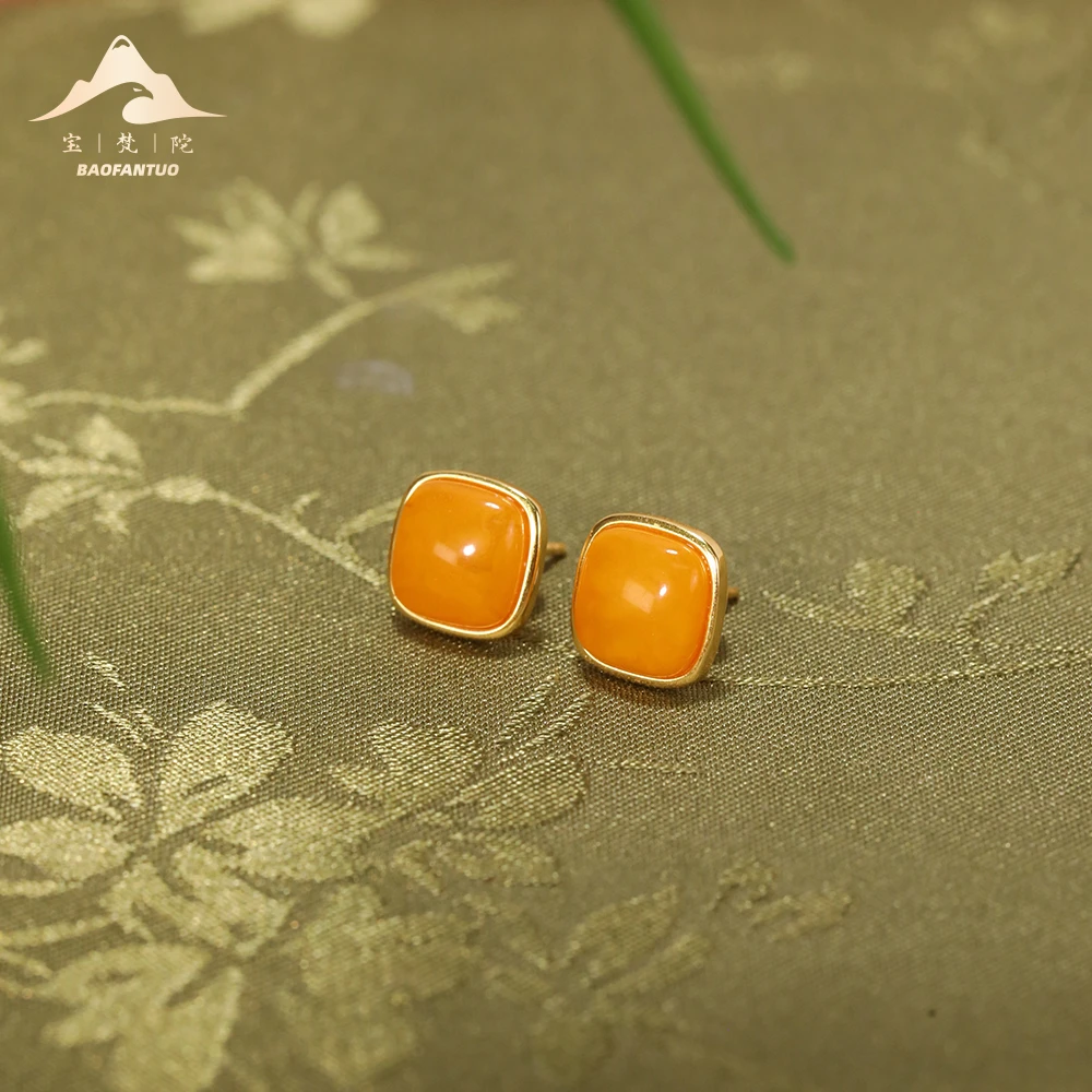 宝梵陀蜜蜡⽿钉【扣肉推荐】3120