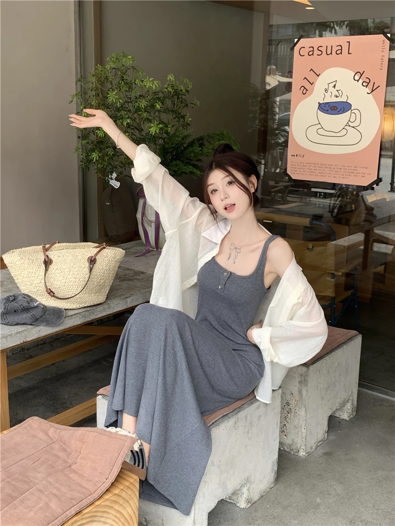 法式深灰色针织吊带裙女装连衣裙夏季收腰显瘦气质辣妹中长款裙子