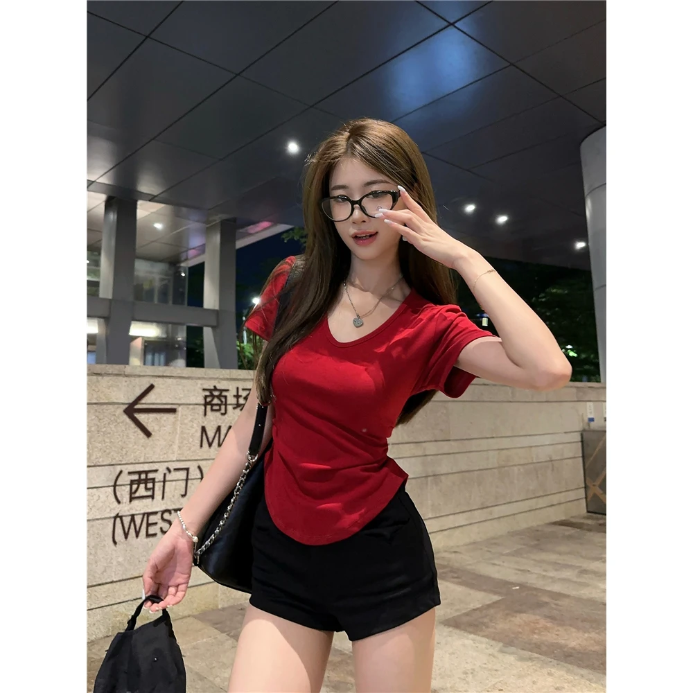 纯欲V领弧形下摆T恤女短袖夏季设计感甜辣妹掐腰褶皱显瘦正肩上衣