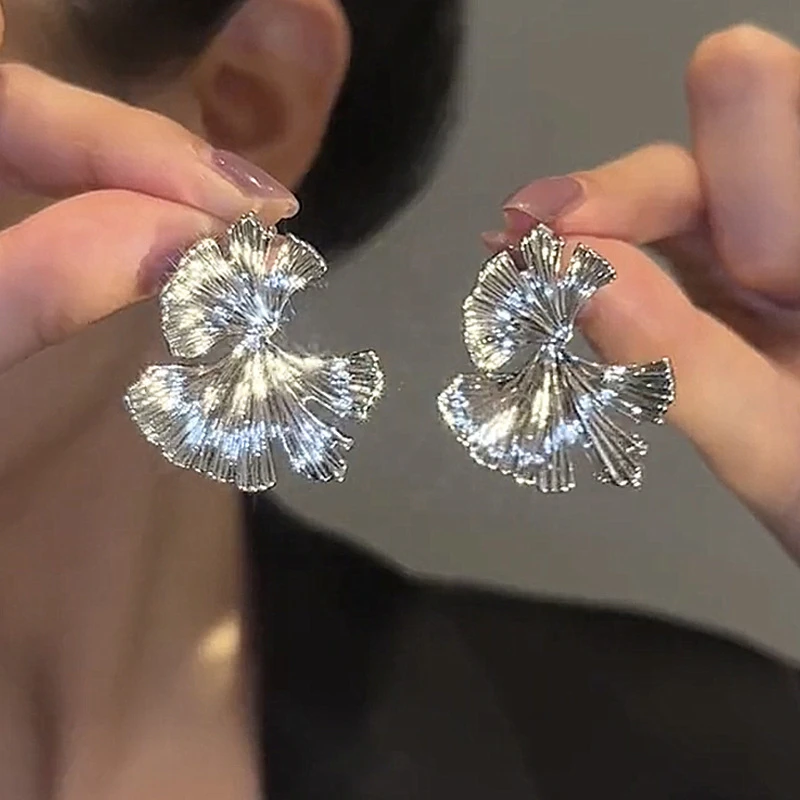 高级感银杏叶大耳环新款潮气质小众耳钉夸张设计感耳饰饰品