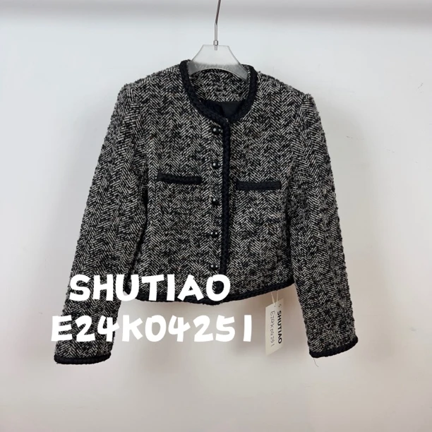 【SHUTIAO】2024秋冬：新款小众设计款外套E24K04251