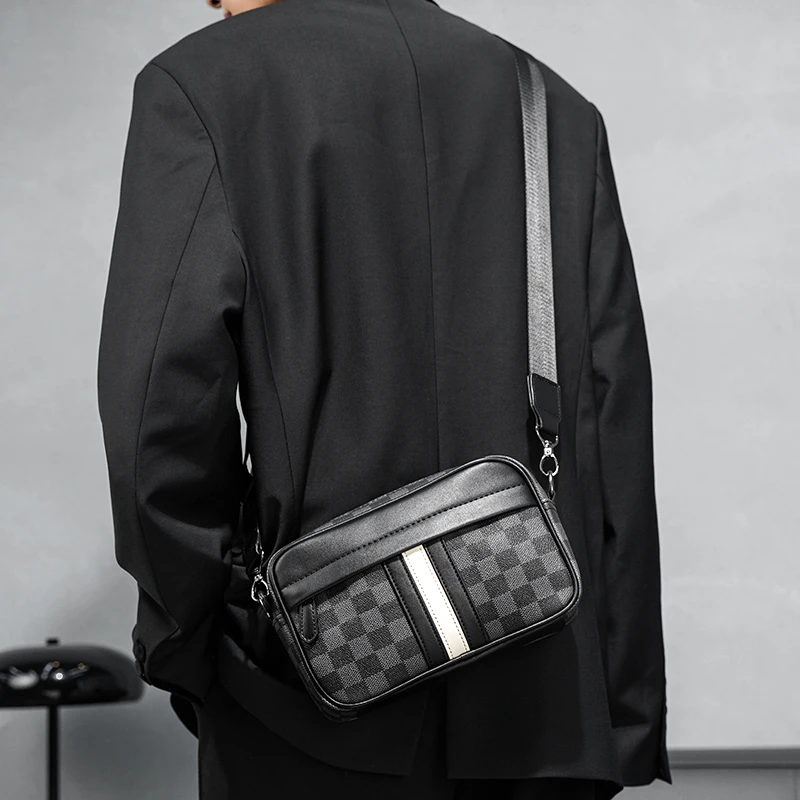 时尚男士格纹单肩包街头休闲斜挎包横款邮差包包新款小包潮牌小包