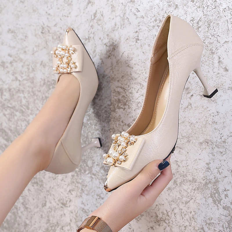 2025春秋新款珍珠扣百搭尖头细跟单鞋时尚浅口女鞋