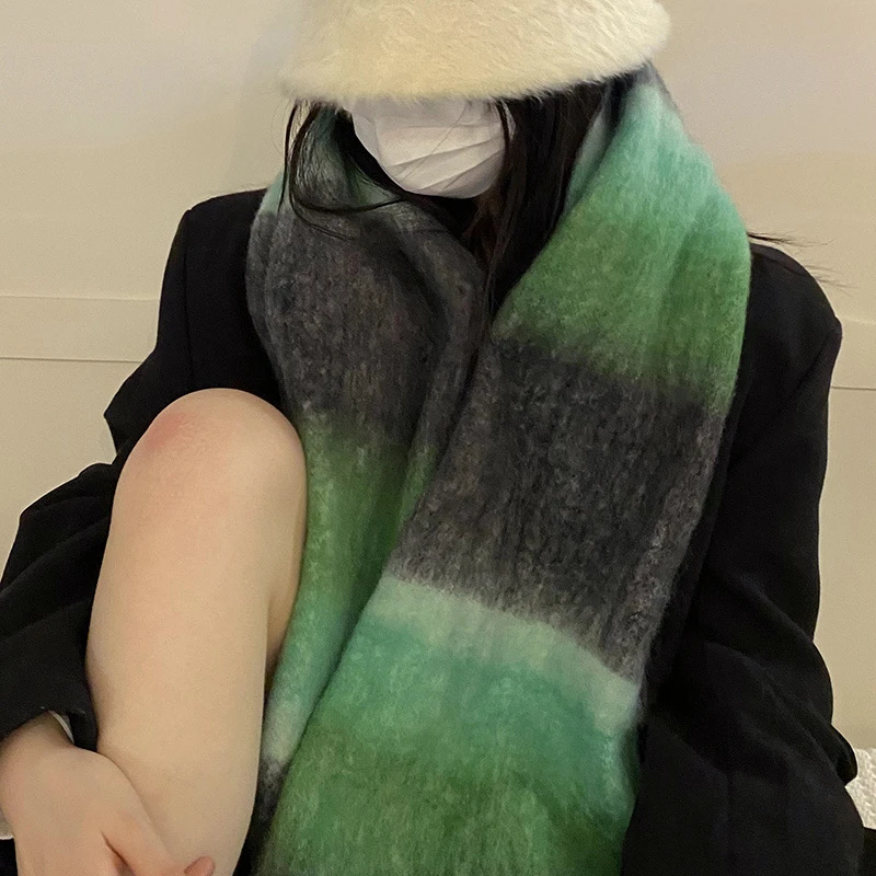 高级氛围感渐变拼色马海毛围巾加厚秋冬保暖韩版ins新款披肩围脖
