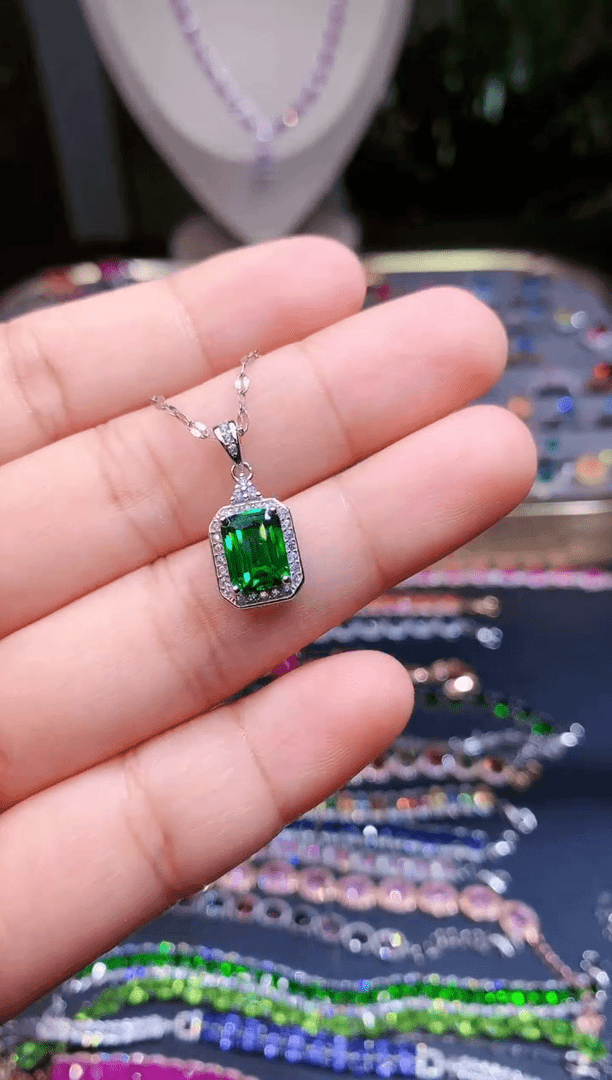 【闪购商品】透辉石吊坠银S925镶嵌.
