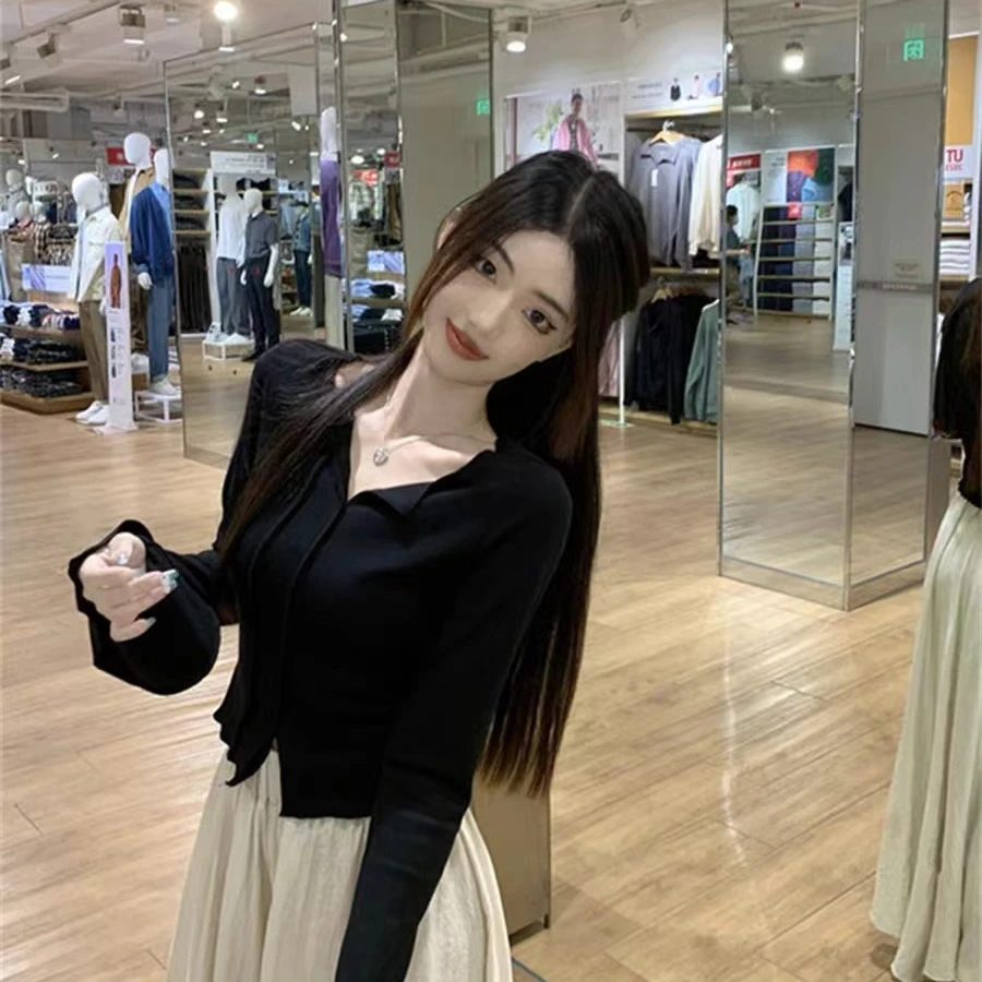 2024气质套装黑色喇叭裤裙长袖T恤女装早秋松紧休闲裙裤两件套