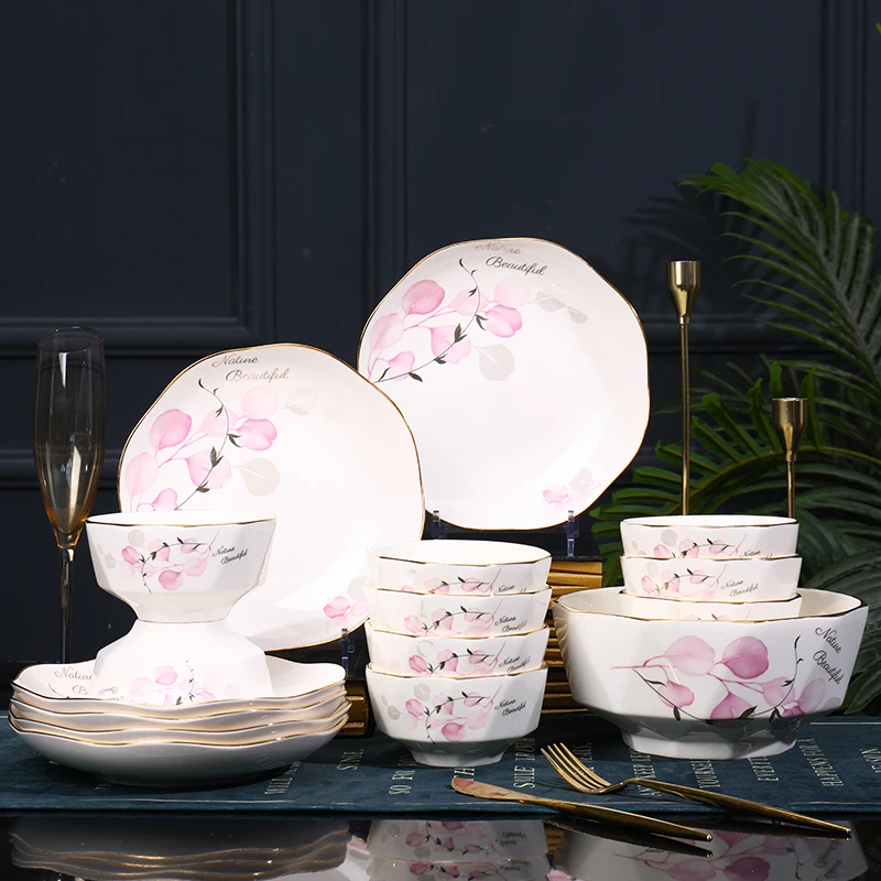 粉色情怀18件套8盘6只4.5碗10只8汤碗1只大勺1只高档轻奢