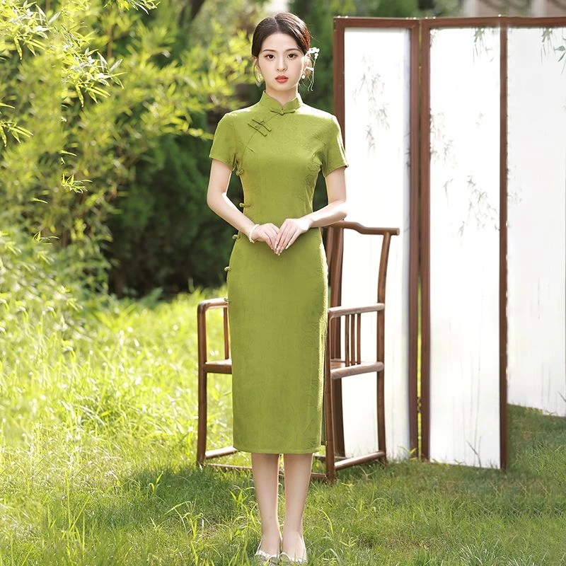 绿色旗袍新款2025改良年轻款高端气质高级感优雅小个子清新复古女