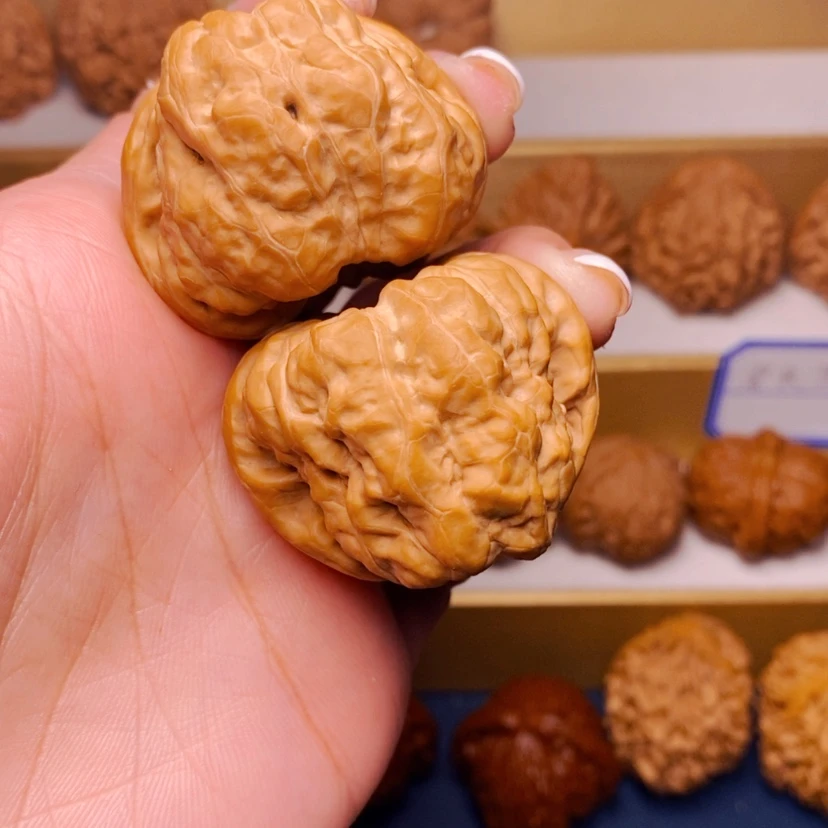【闪购商品】文玩核桃吊坠小***戏蛙42