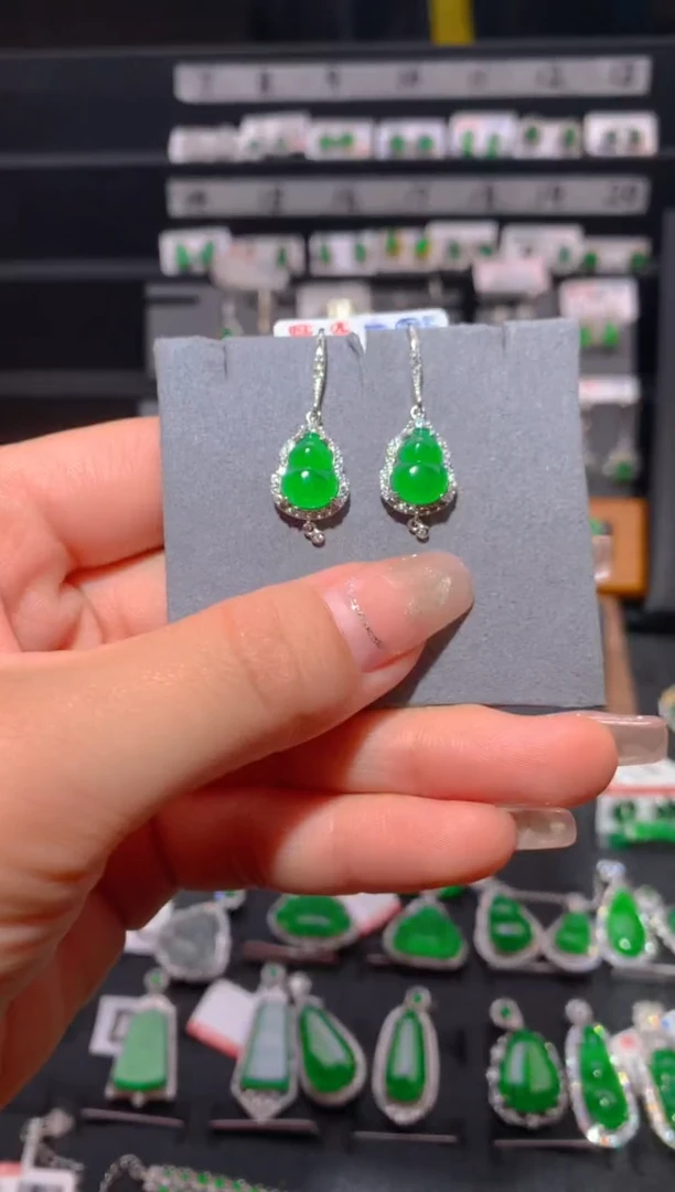 【闪购商品】翡翠耳饰银S925镶嵌葫芦