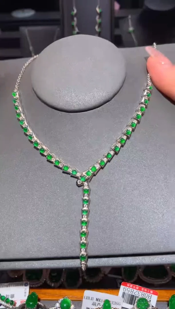 【闪购商品】翡翠颈饰银S925镶嵌蛋面