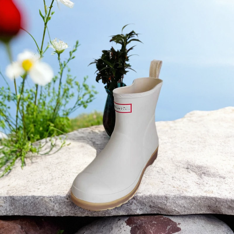 时尚雨鞋防滑雨靴短筒女款女士露营户外鞋厚底酷玩款耐磨防水鞋
