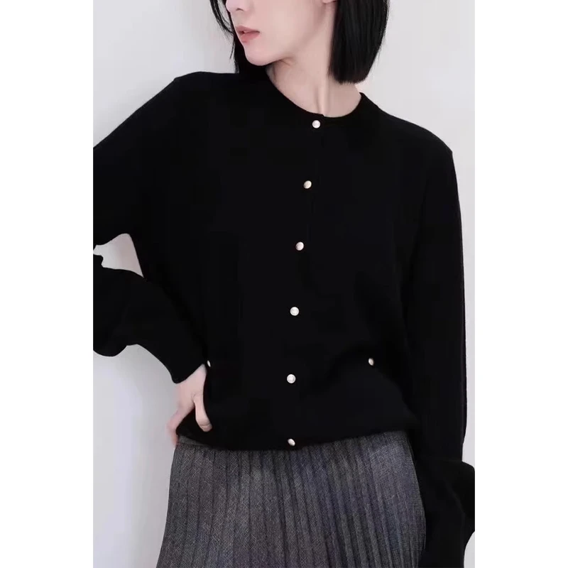 原厂孤品特价清！拍完则无！新款羊绒圆领开衫