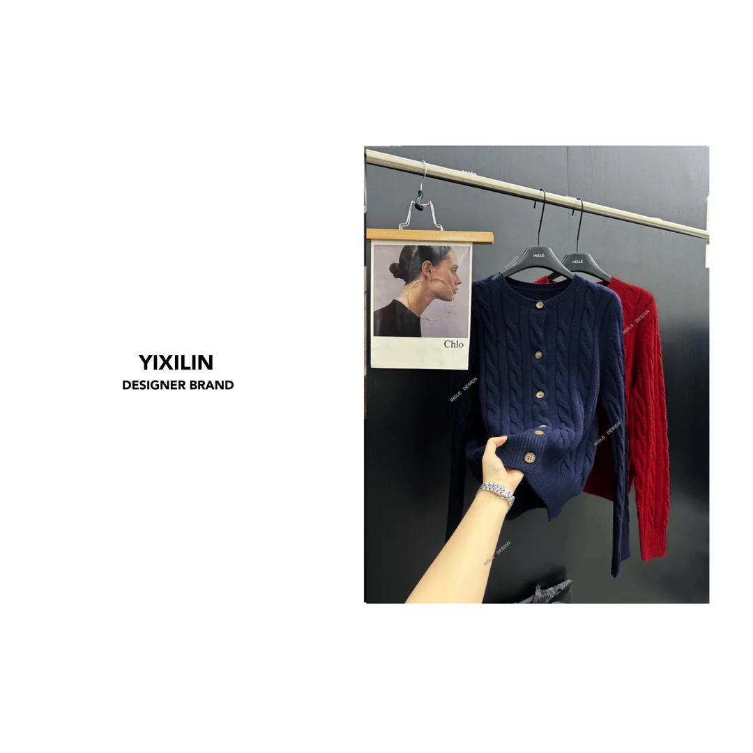 YIXILIN 100绵羊毛经典厚实绞花开衫进口澳系圆领针织外套女秋冬