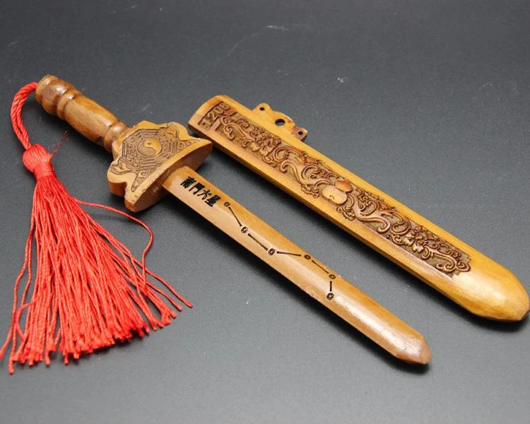 桃木剑真桃木摆件一剑避万斜七星八卦创意老式短剑手工吕祖剑正品