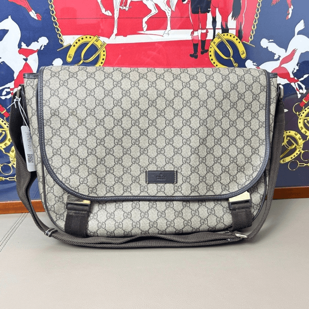 95新 GUCCI/古驰 古驰/Gucci 斜挎包尺寸40x13x28 编码：9054047