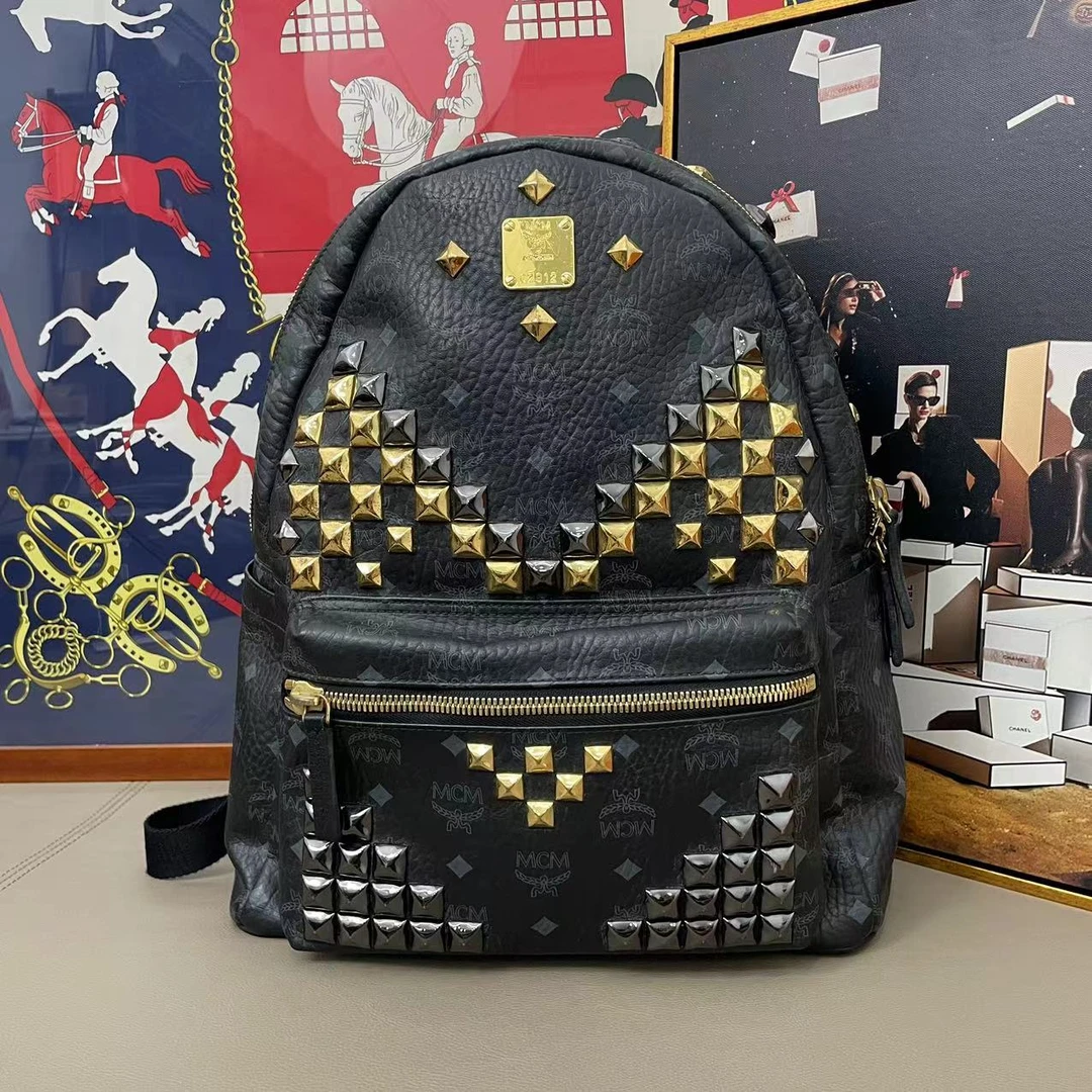 95新 MCM MCM大号双肩包 尺寸39×32编码: 8439761