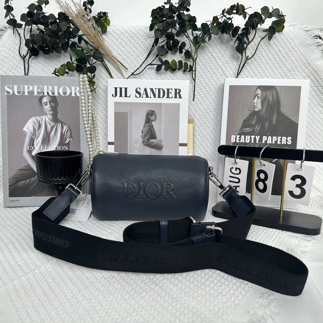 95新 DIOR/迪奥 Dior圆筒单肩包21*12 【中古精选】 编码: 8798463