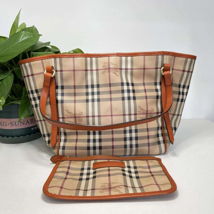 95新 BURBERRY/博柏利 Burberry 子母袋 26x29x15 编码7788949