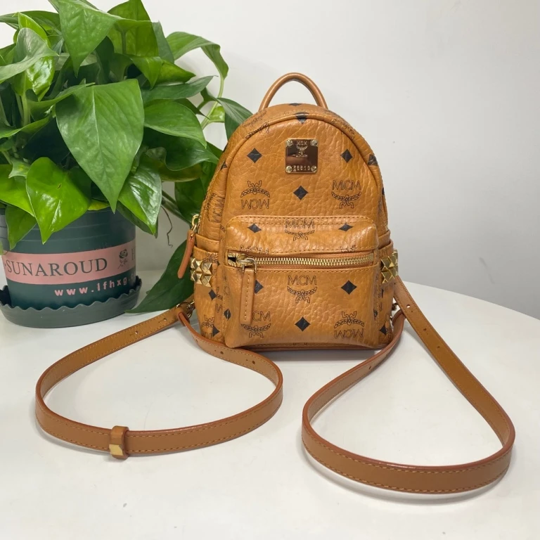 95新 MCM MCM mini双肩背 尺寸：22x17x8编码7776093