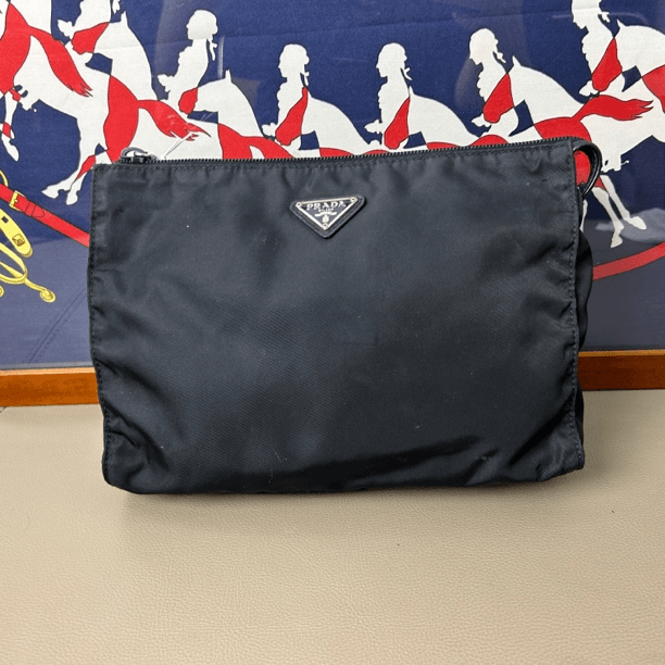 95新 Prada/普拉达 Prada 普拉达手拿包尺寸24x8x18 编码：9133270