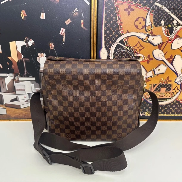 95新 LV 棋盘格豆腐块 尺寸28x15 货号7962623