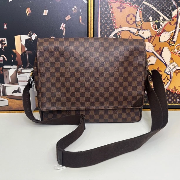 95新 LV 路易威登/Louis Vuitton 32x29 编码：7959172