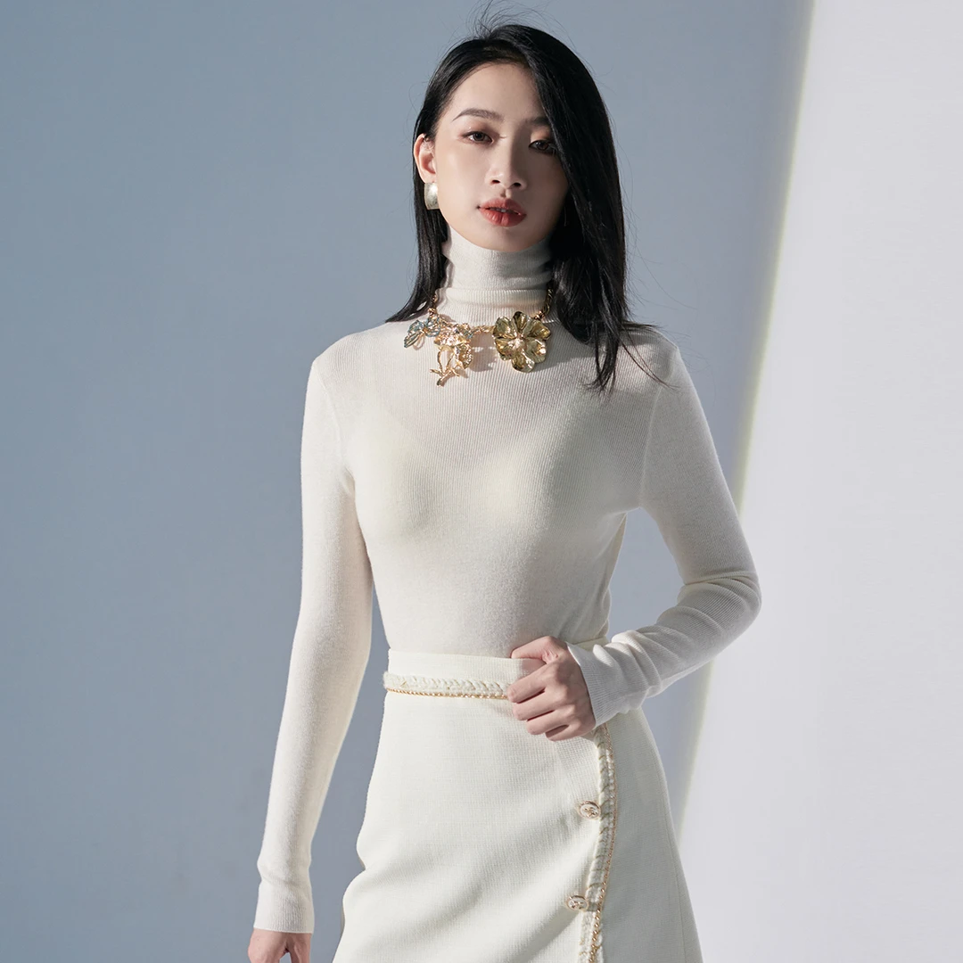 EVA OUXIU/伊华欧秀2024冬季修身高领百搭纯色羊毛衫35WZM4140