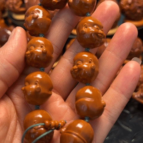 橄榄核核雕雪****?直播间328