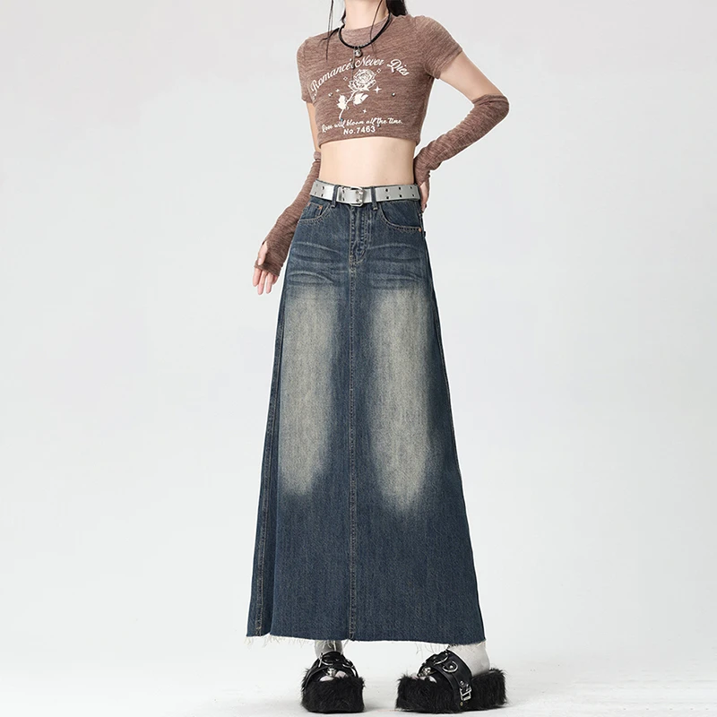 2025早春个性女辣妹直筒设计感显瘦牛仔裙百搭做旧水洗牛仔半身裙