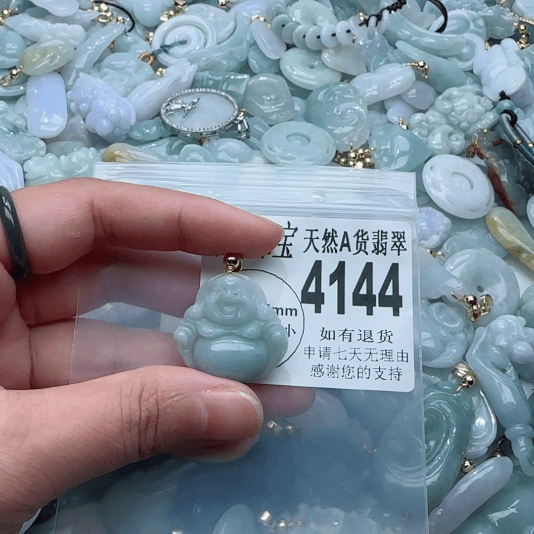 翡翠颈饰未镶嵌4144。