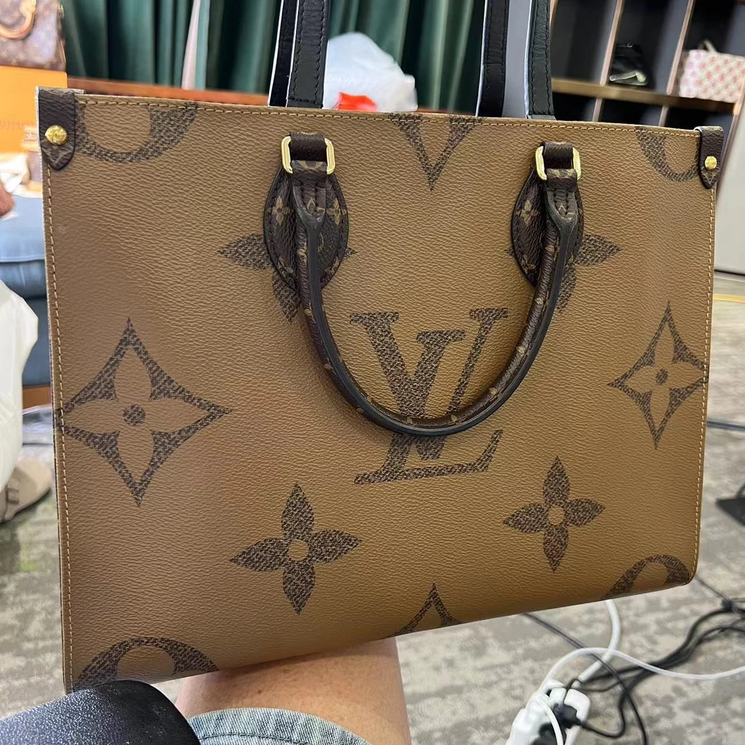 99新 LouisVuitton/路易威登 onthego中号 芯片款 99 闲置新