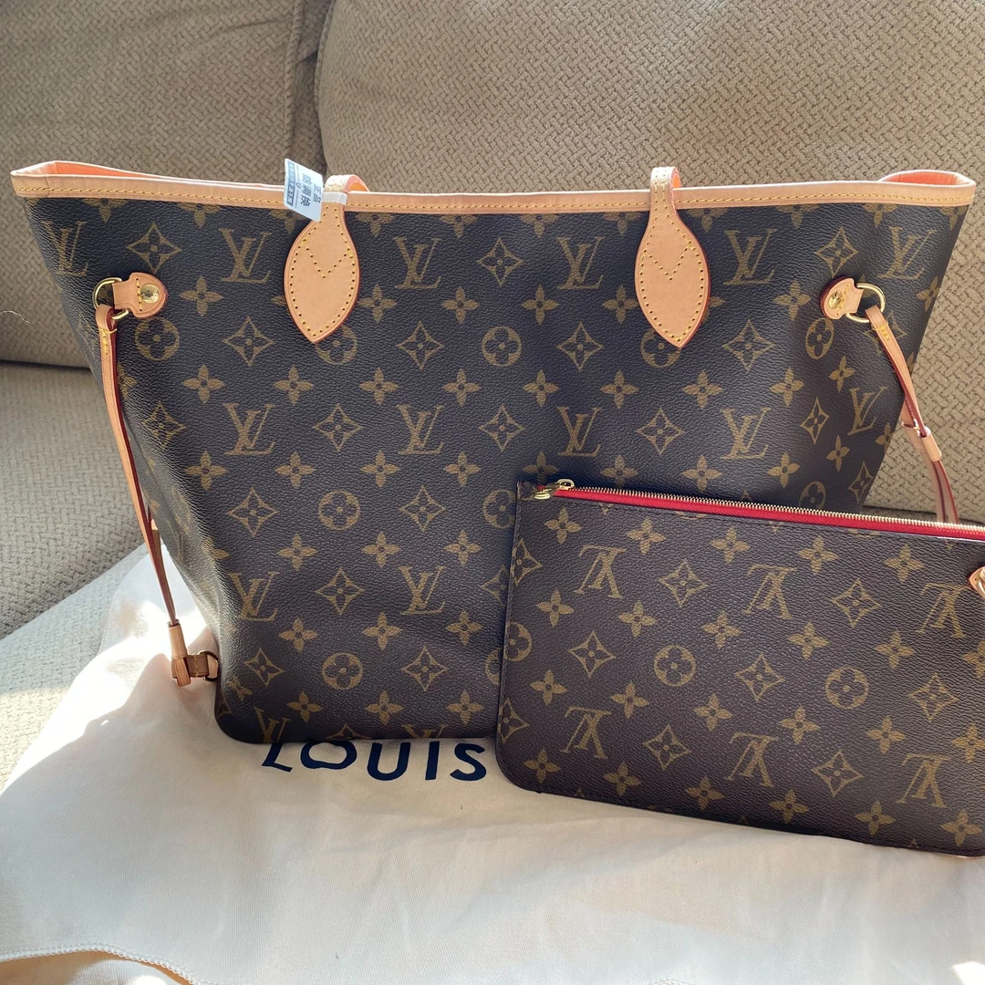 99新 LouisVuitton/路易威登 neverfull红内中号托特24年芯片带票