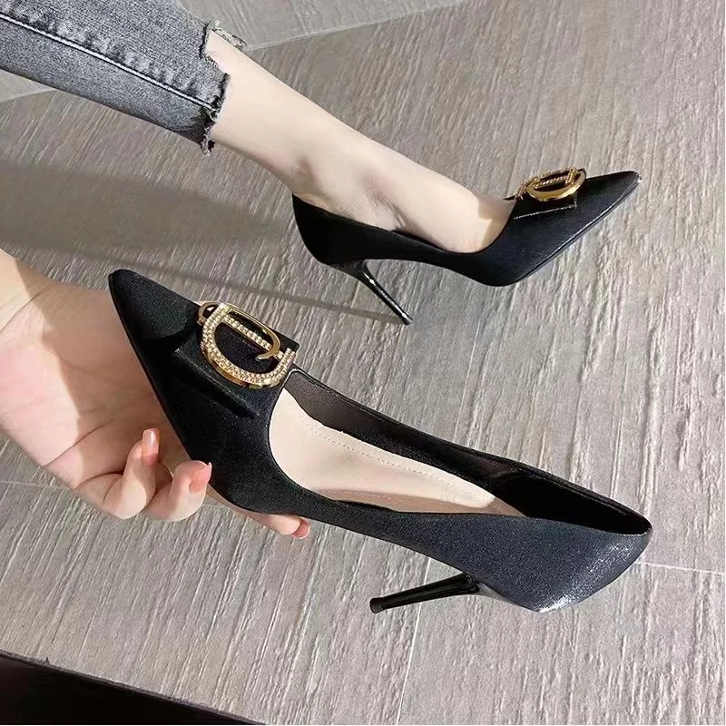高跟鞋女2024爆款洋气绸缎黑色尖头细跟耐磨不累脚百搭职业单鞋女