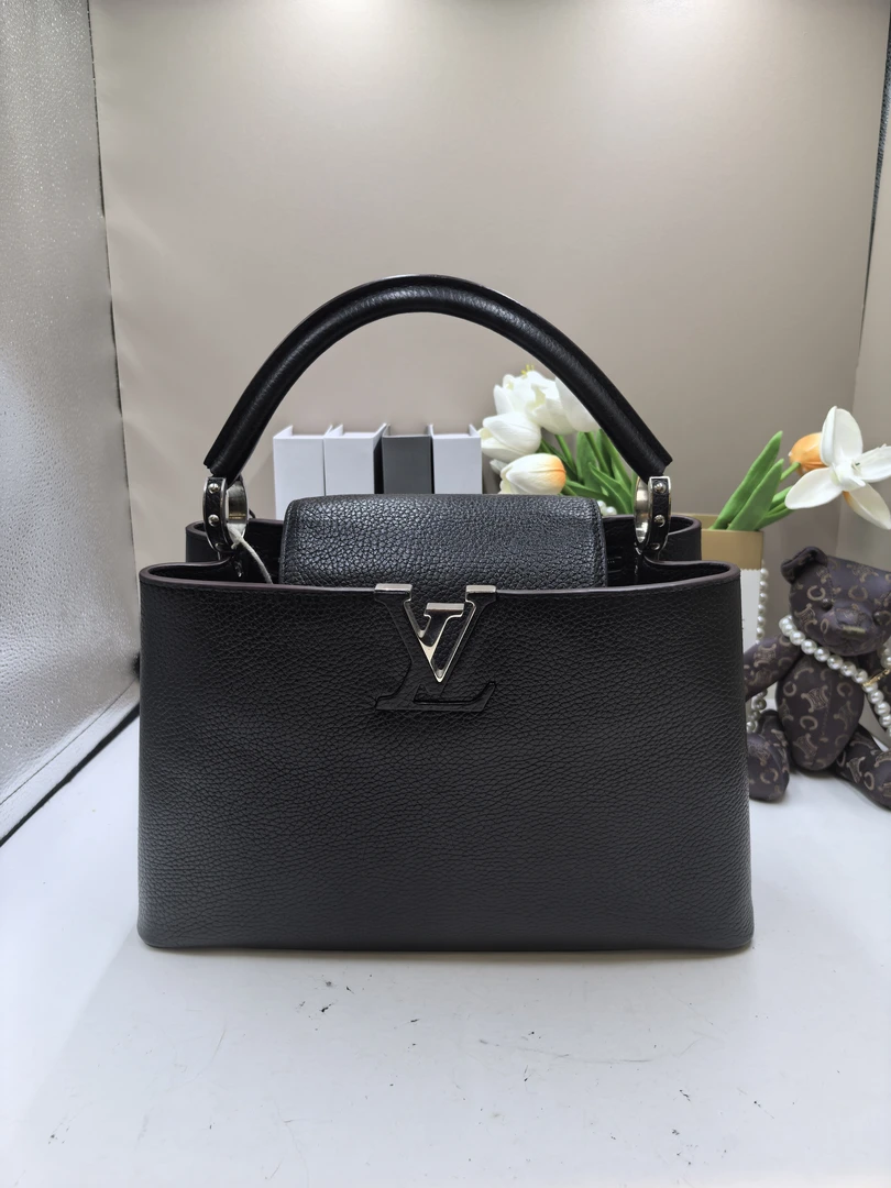 95新 LouisVuitton/路易威登 茉上/LV LV capucines中号