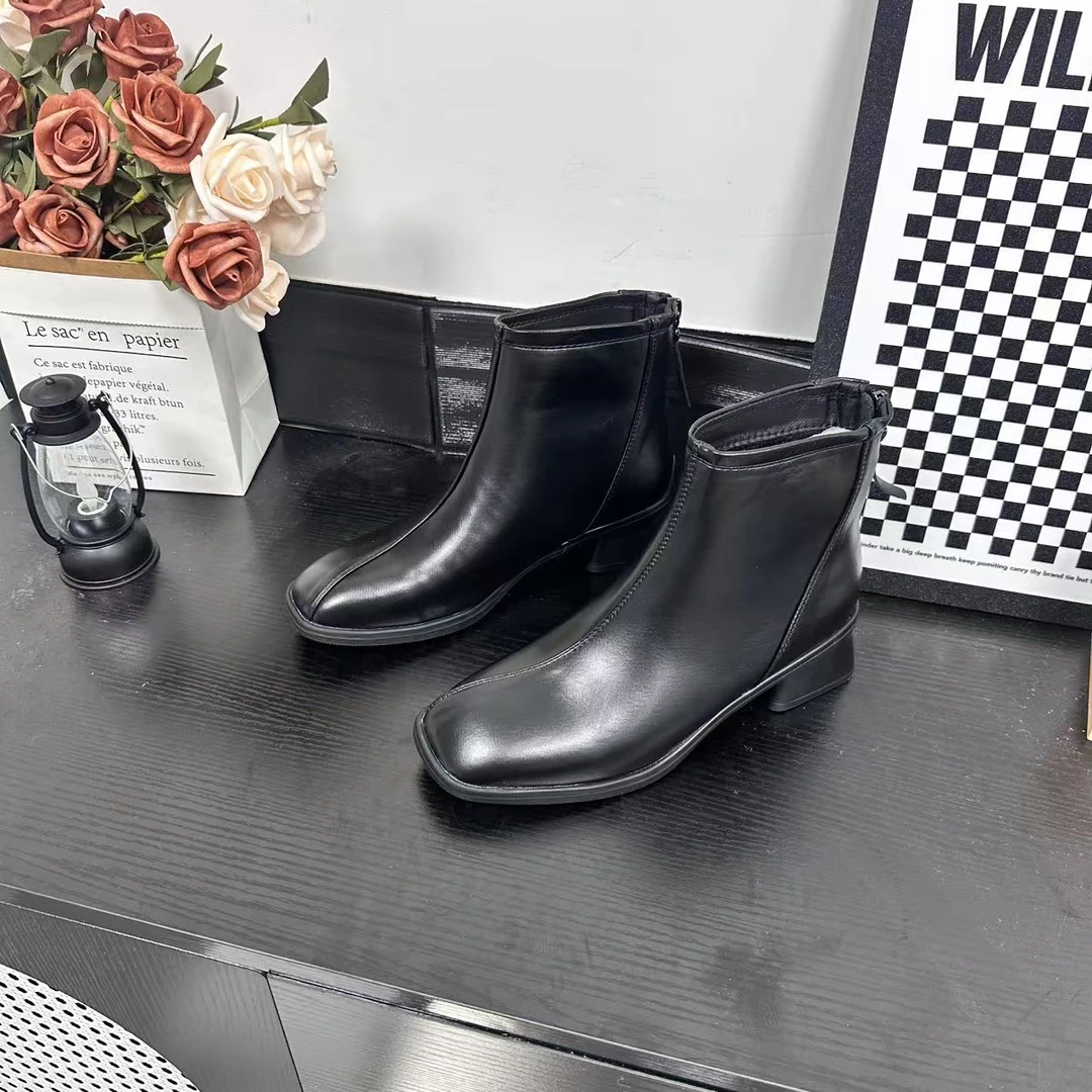 秋冬新款时尚休闲女鞋短靴低跟瘦瘦靴百搭冷粘工艺8830