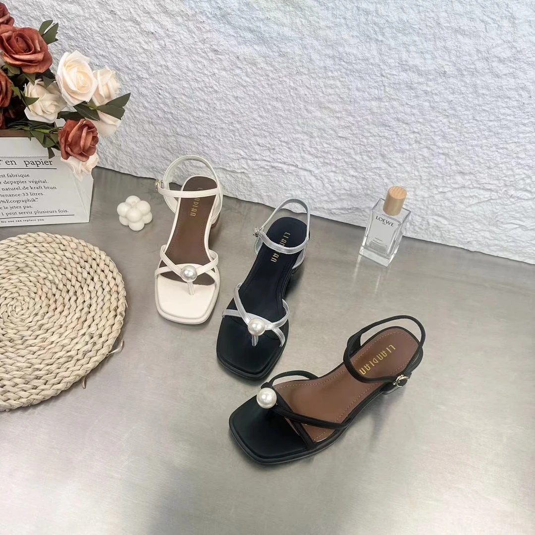 夏季新款舒适休闲时尚女鞋百搭上班族凉鞋粗跟冷粘工艺766