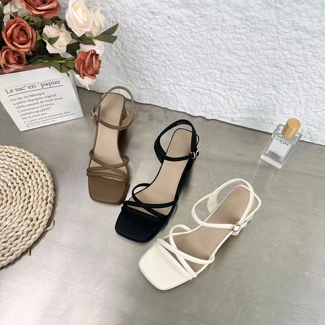 春夏新品经典时尚百搭休闲时装凉鞋高跟气质软底冷粘工艺6237-1