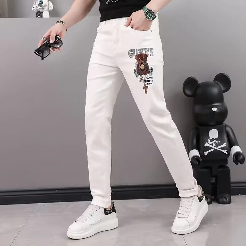 欧洲站2023夏季新款潮流小熊刺绣烫钻印花修身帅气男士小脚牛仔裤