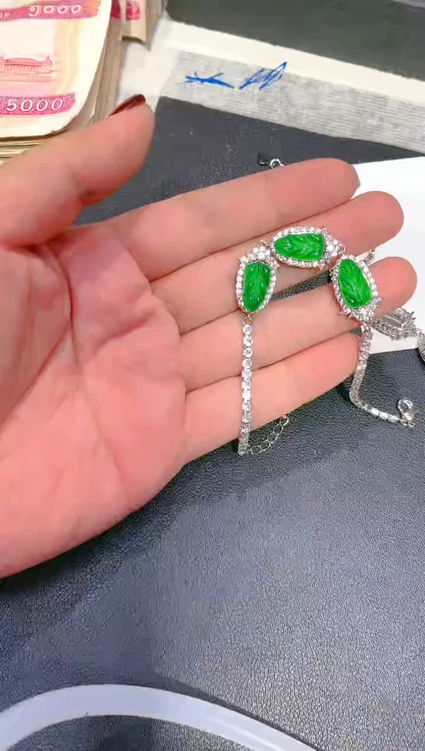 【闪购商品】定制翡翠未镶嵌72定制翡翠.多样性发货（发其一）