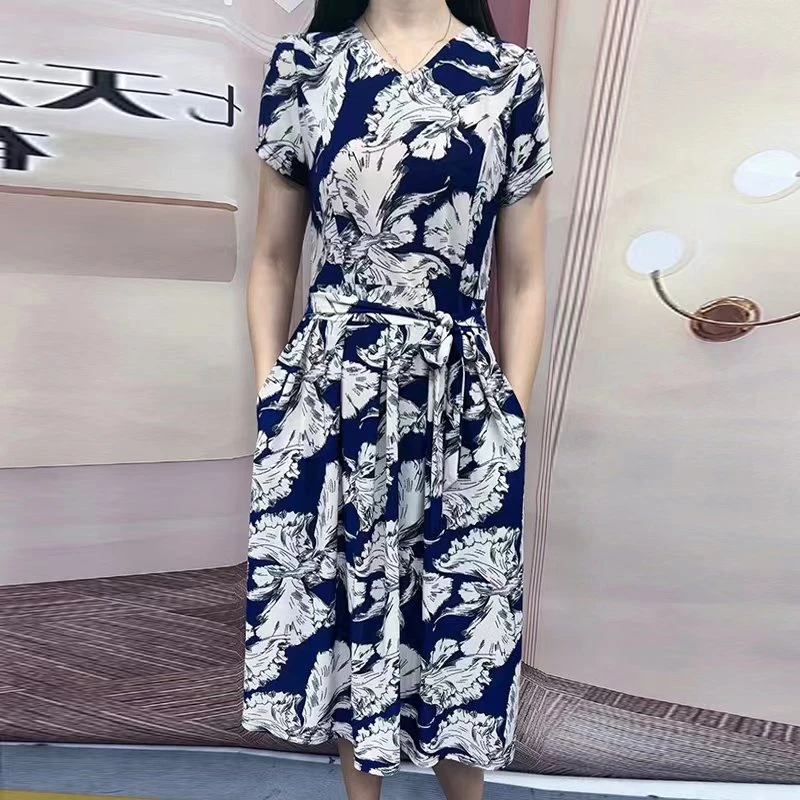 夏季女士短袖连衣裙中年女士洋气大码年轻妈妈显瘦遮肚优雅裙子