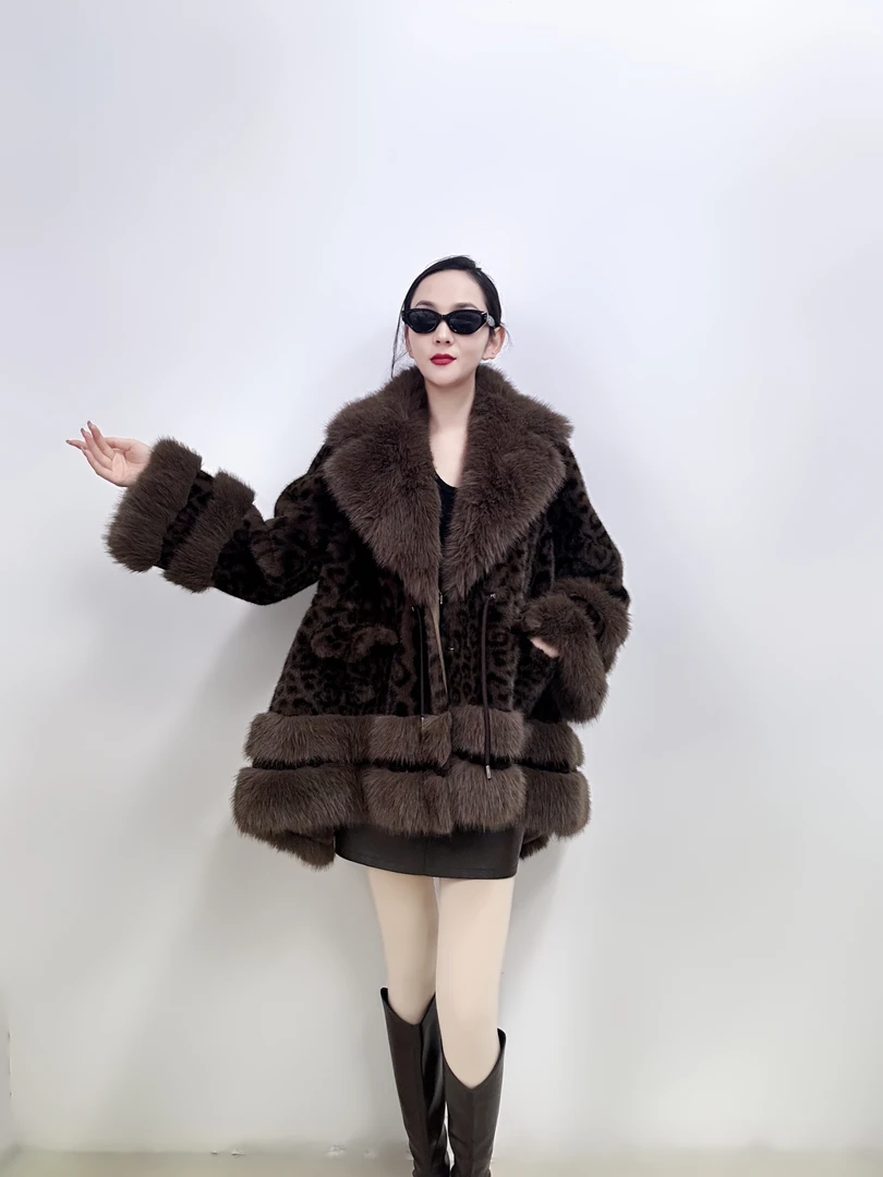 【咖色/桔色豹纹短款】斗篷欧貂皮草