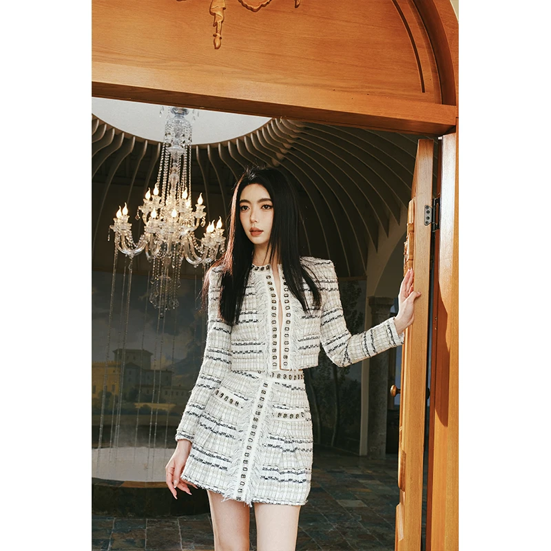 Wardrobes By Chen⾼级感⼩⾹⻛粗纺外套DY22AW1005