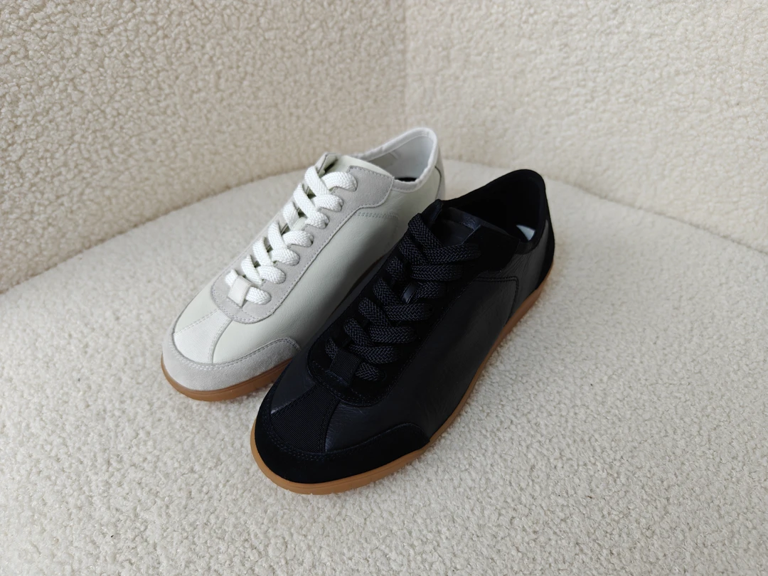 老王甄选 秋季新款 日常极简轻便舒适款女士低帮平底德训鞋