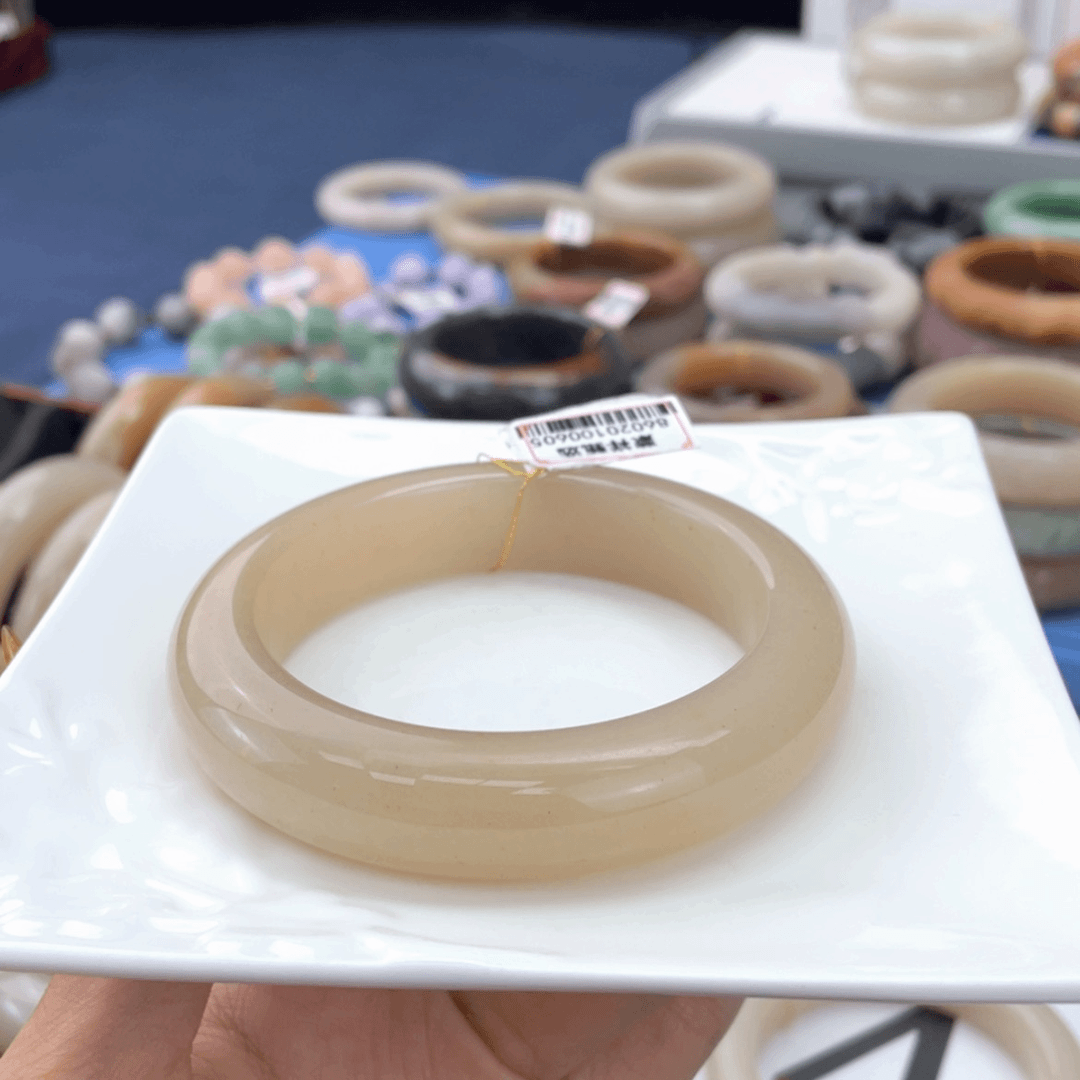 【闪购商品】石英质玉手镯未镶嵌