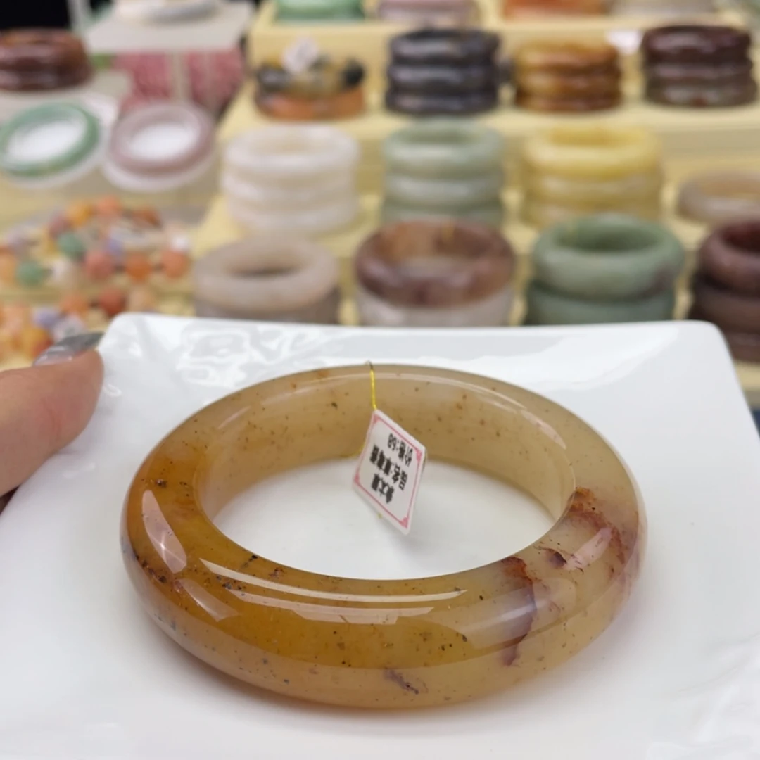 【闪购商品】石英质玉手镯未镶嵌