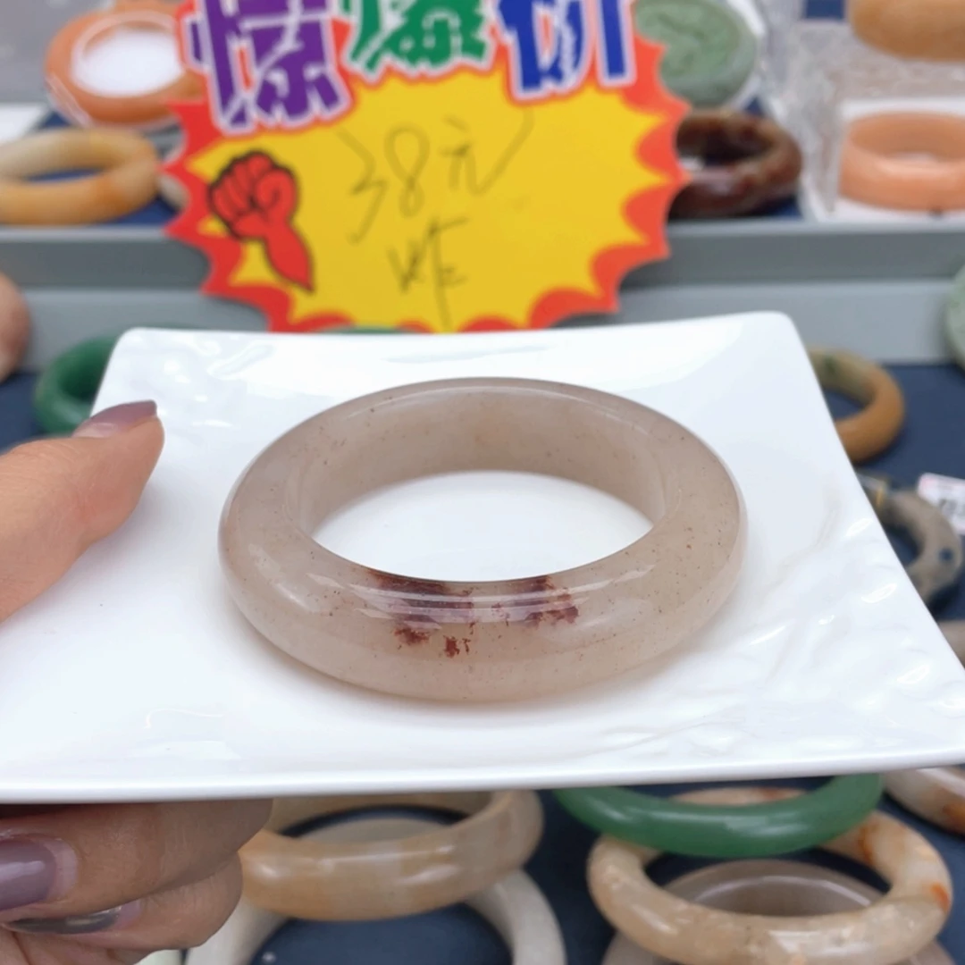 【闪购商品】石英质玉手镯未镶嵌?****n