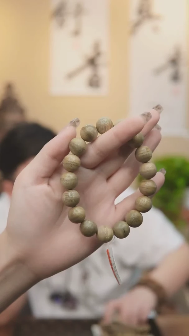 【闪购商品】沉香吊坠柬埔寨1.2圆珠手串  单圈